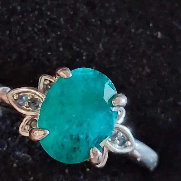 Stunning Silver Ring with Aquamarine Semi Precious Gemstone. Sz8 - Picture 1 of 8